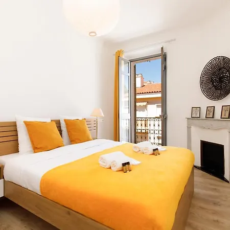 La Colline Yourhosthelper Cannes