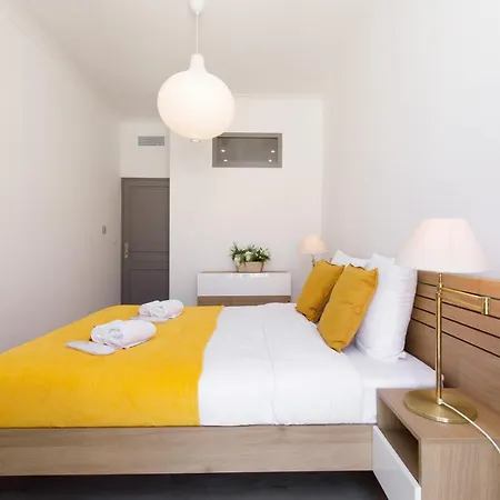 La Colline Yourhosthelper Apartment